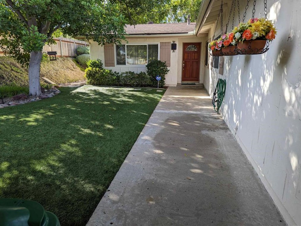 7316 Golfcrest Dr, San Diego CA  92119-1611 exterior