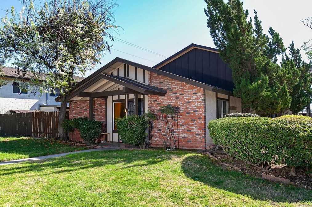 10351 Carefree Dr, Santee, CA 92071