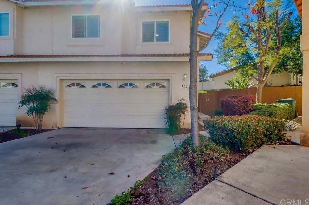 7913 Winter View Ct, El Cajon, CA 92021