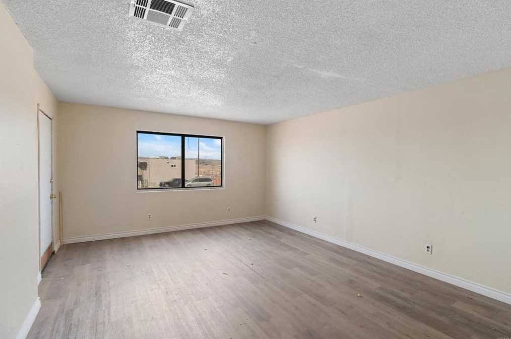 1011 Coyote Cv, Barstow CA  92311-1825 exterior