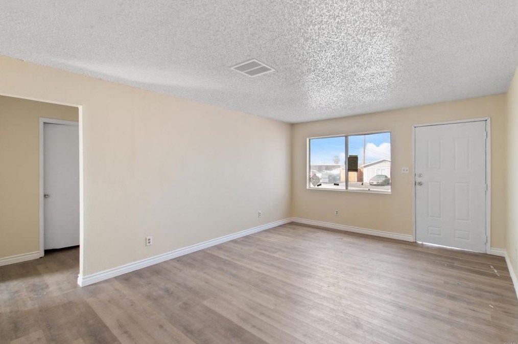 1011 Coyote Cv, Barstow CA  92311-1825 exterior