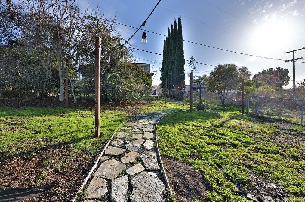 10341 Del Rio Rd, Spring Valley CA  91978-1008 exterior