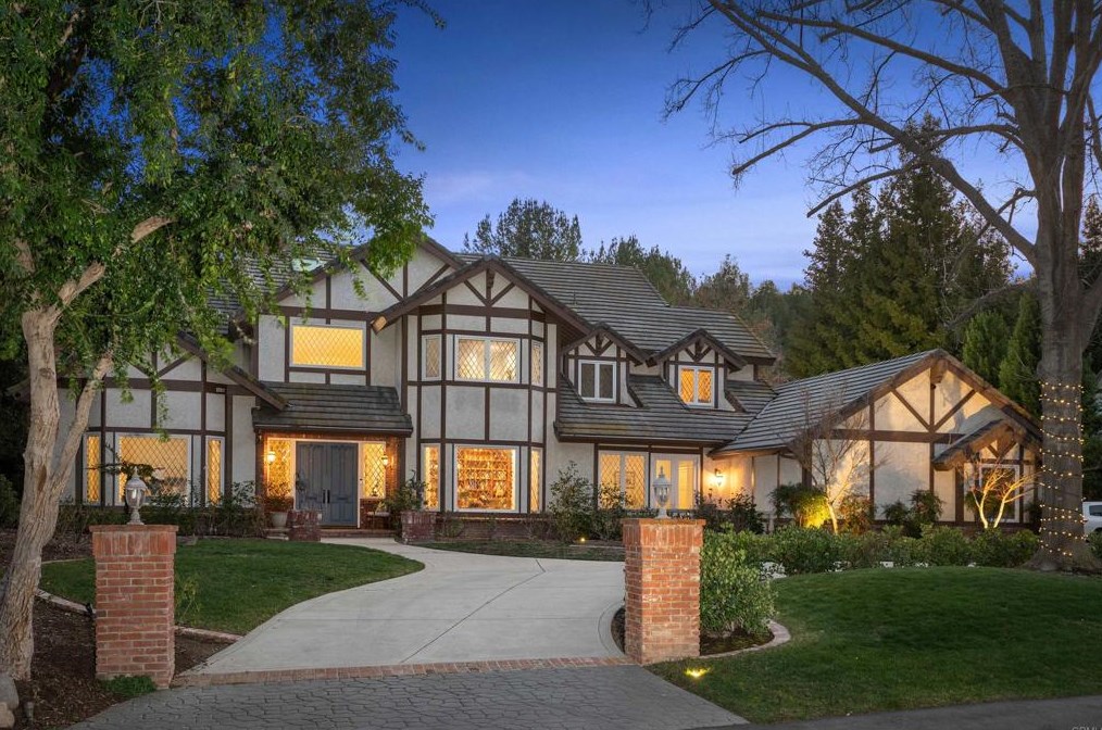 29184 Old Mill Creek Ln, Calabasas, CA 91301-2749