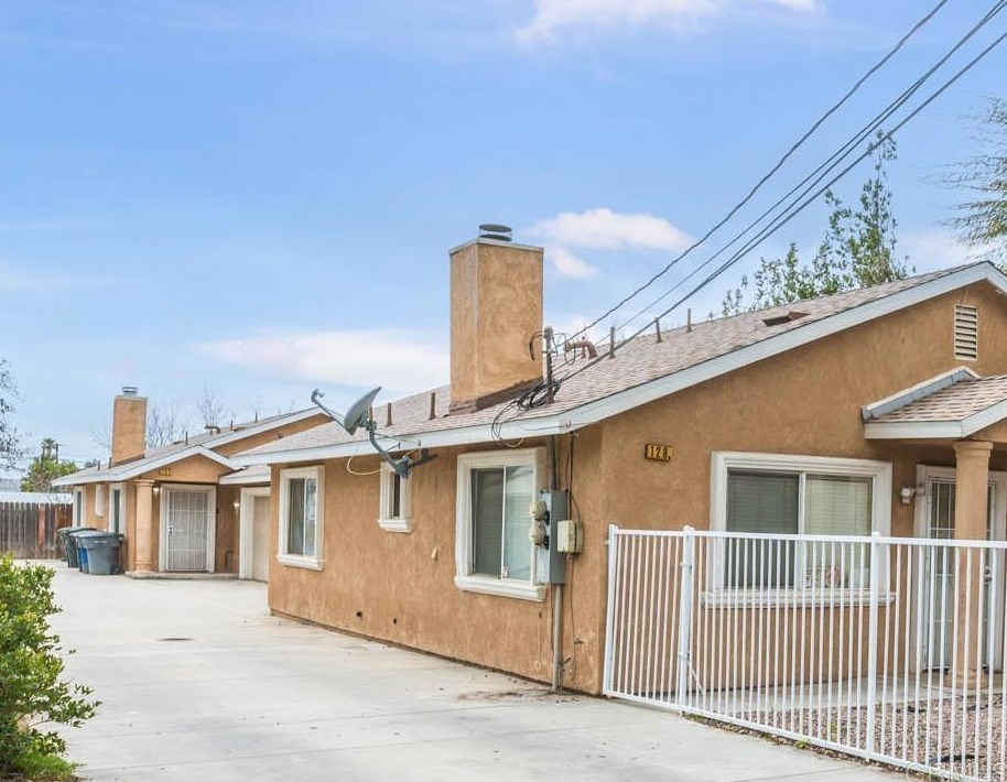 128 N Victoria Ave, San Jacinto, CA 92583