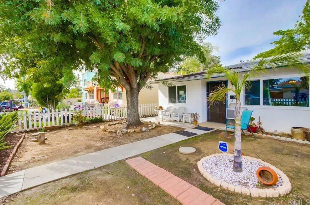 428 7th Ave, Escondido, CA 92025-4837