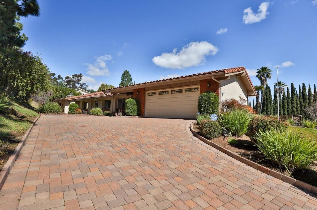 1808 Hidden Palm Ct, El Cajon, CA 92019