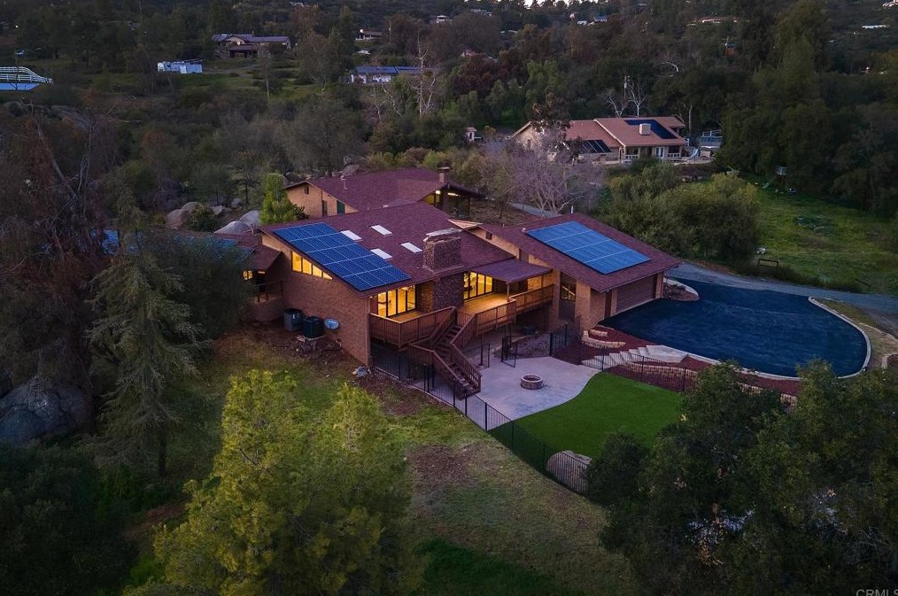 2564 Via Dieguenos, Alpine, CA 91901
