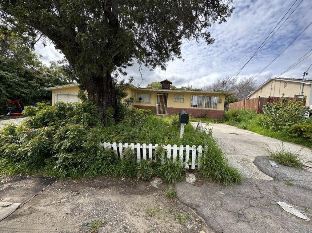 2280 Berry St, Lemon Grove, CA 91945