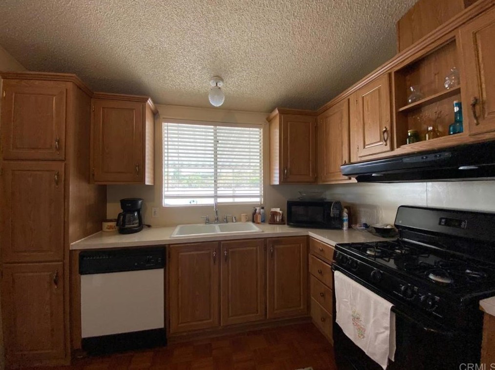 9459 Mission Gorge Rd #63, Santee, CA 92071