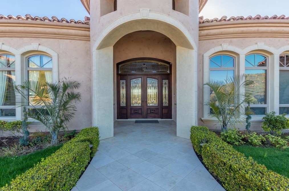 18605 Old Coach Dr, Poway, CA 92064