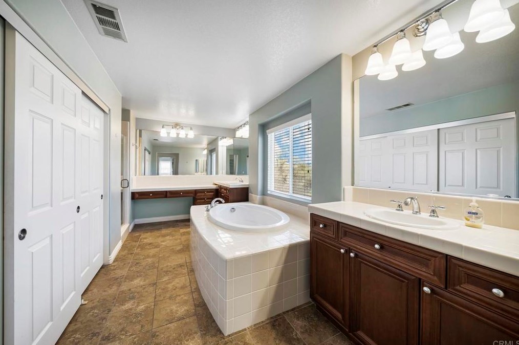 35183 Via Santa Catalina, Winchester CA  92596-8588 exterior