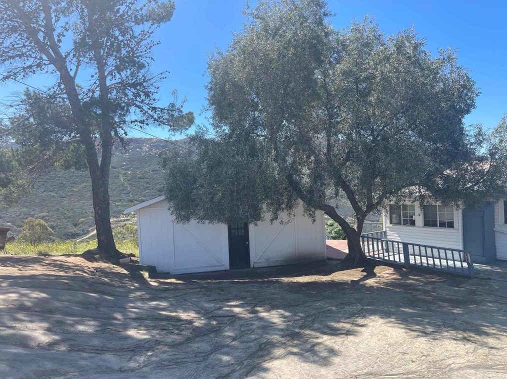 19747 Japatul Rd, Alpine, CA 91901