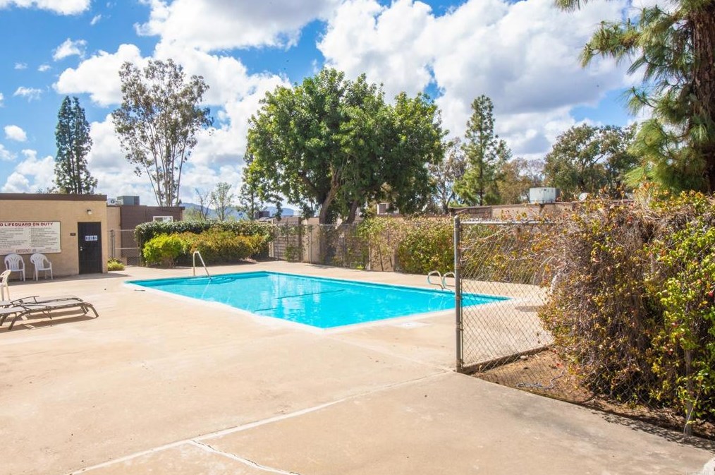 11253 Via Madonna, Santee CA  92071-4712 exterior