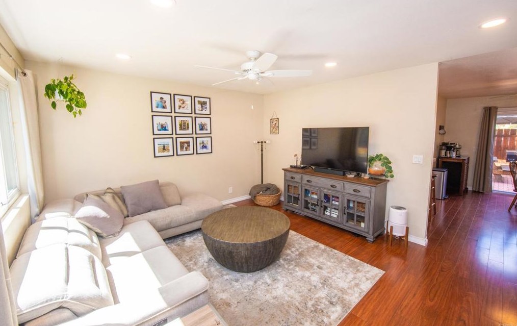11253 Via Madonna, Santee, CA 92071-4712