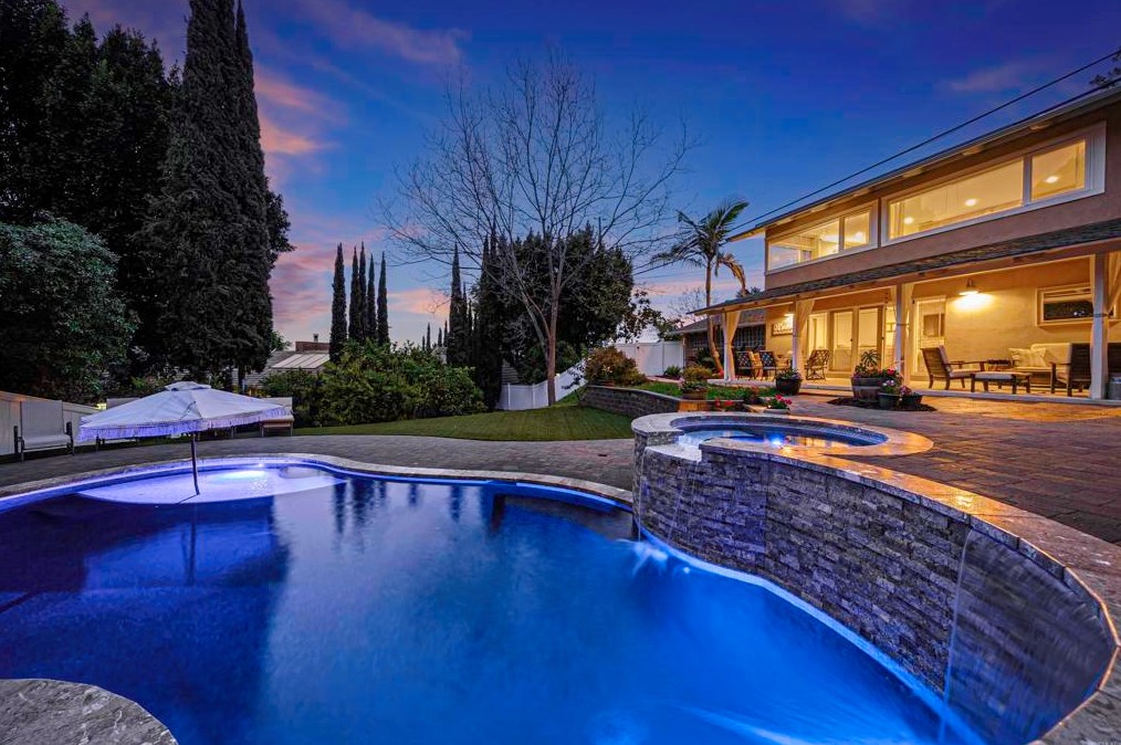 9399 Carmichael Dr, La Mesa, CA 91941