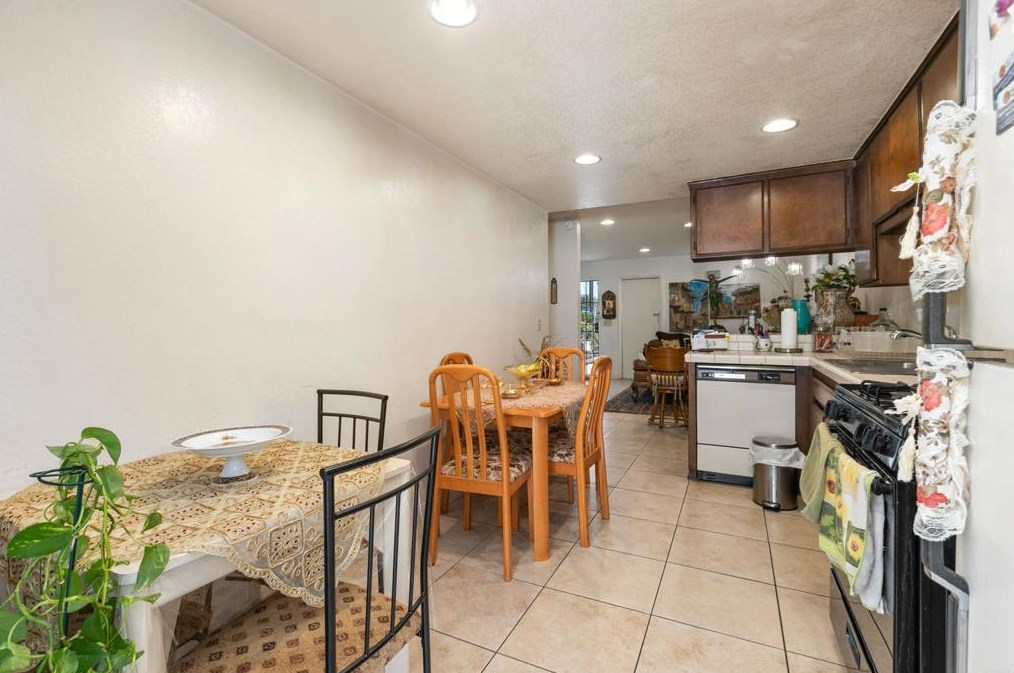 776 E Chase Ave, El Cajon, CA 92020