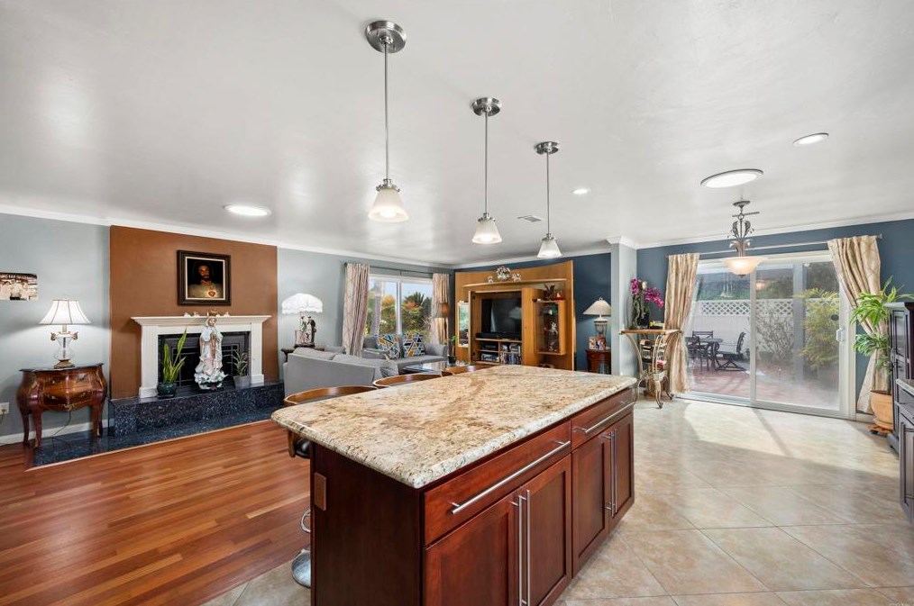 454 Ridgeview Ct, Bonita, CA 91902