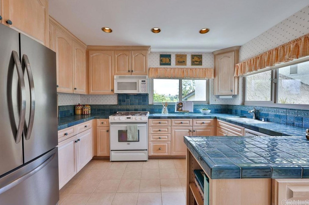 836 Chervil Ct, Chula Vista, CA 91910-6611