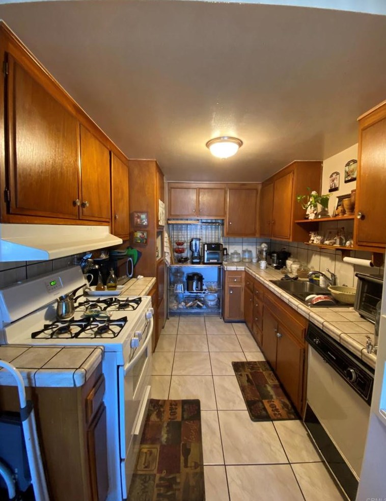 566 Chambers St, El Cajon, CA 92020