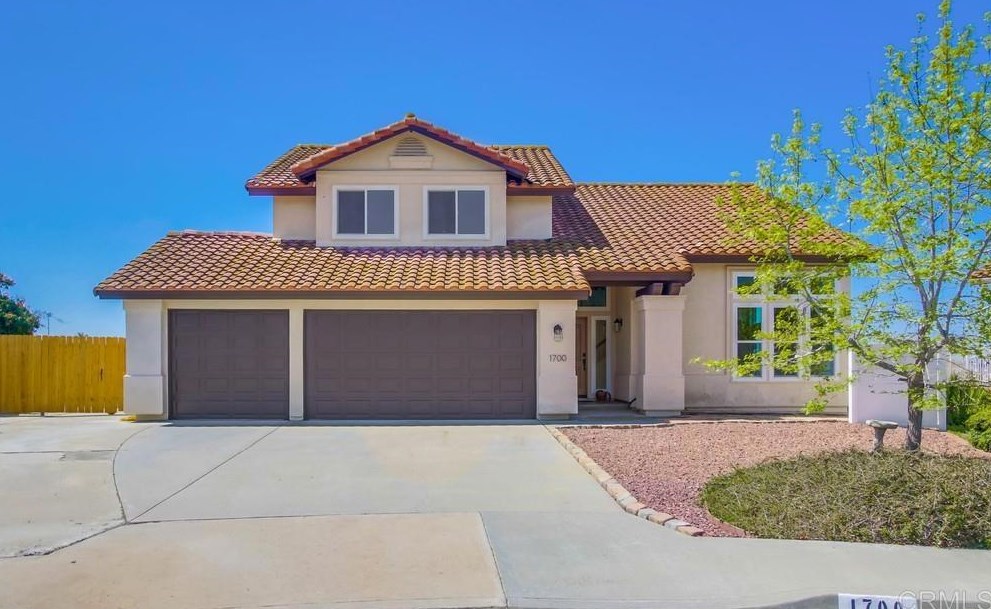 1700 Sunny Crest Ln, Bonita, CA 91902-4052