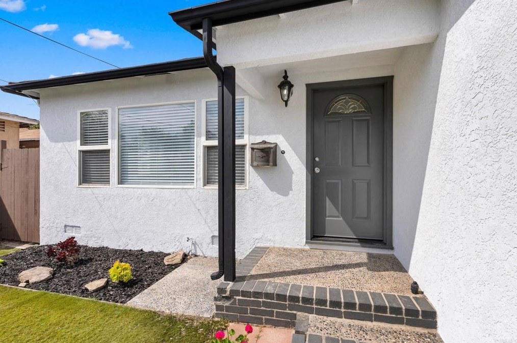 358 E Madison Ave, El Cajon, CA 92020