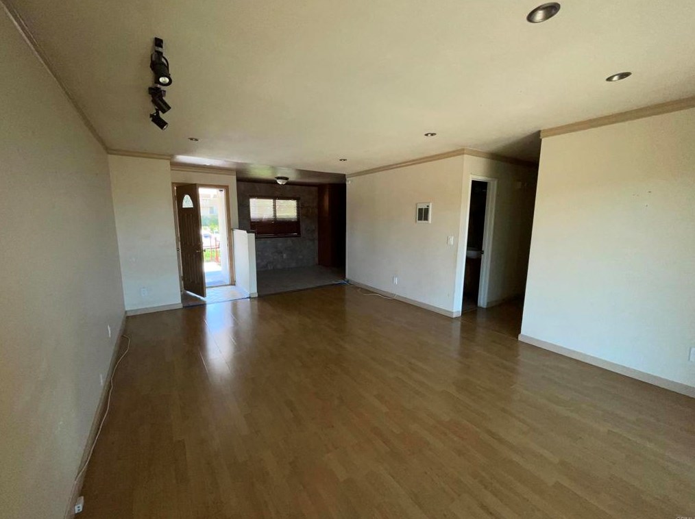 295 D St, Chula Vista CA  91910-1836 exterior