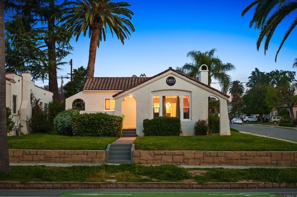 1011 W Cypress Ave, Redlands, CA 92373