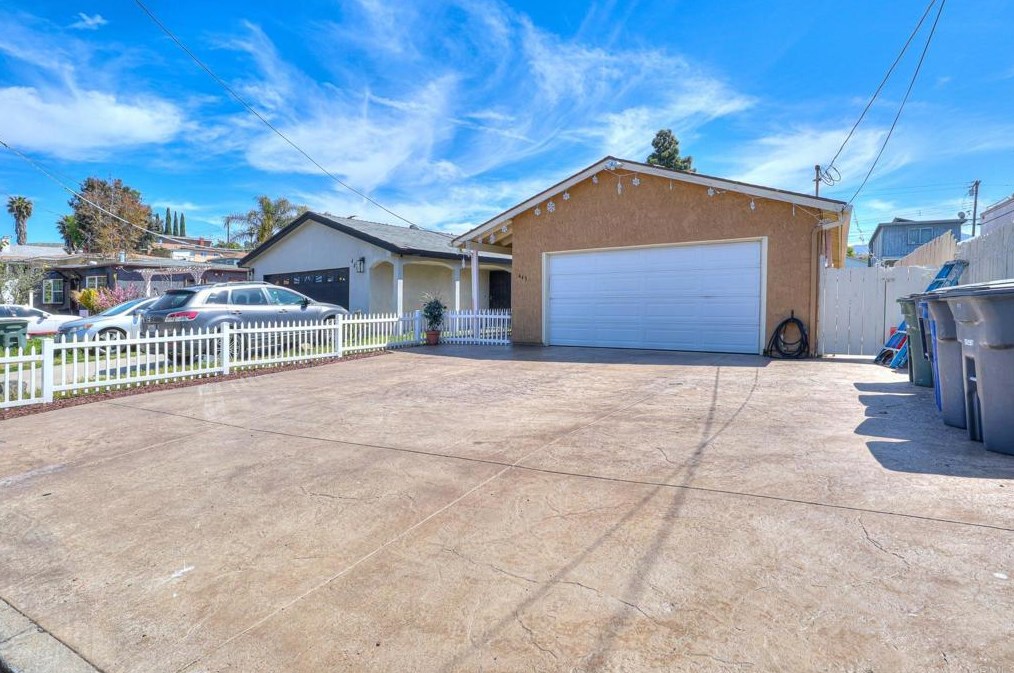 445 Kempton St, Spring Valley, CA 91977-5830