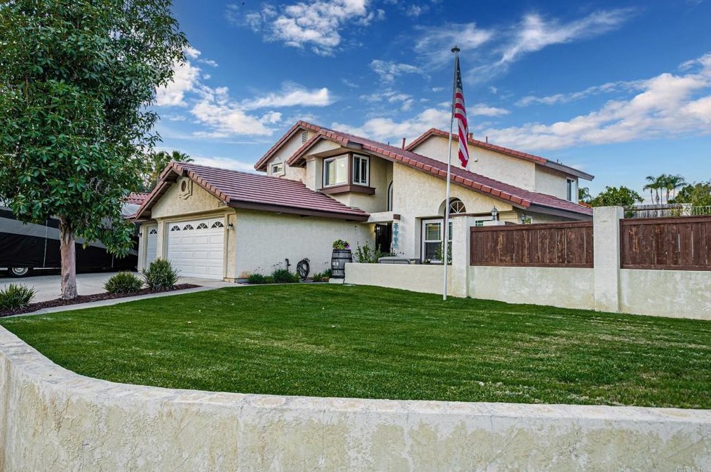 11788 Via Sefton, El Cajon, CA 92019