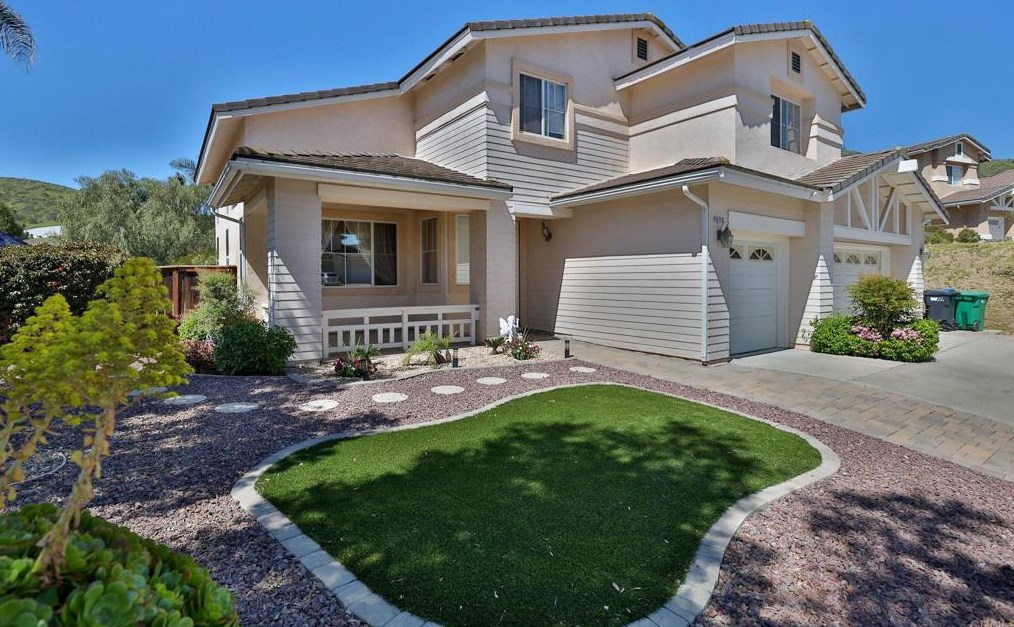 9898 Mollie Ln, Santee, CA 92071-1191