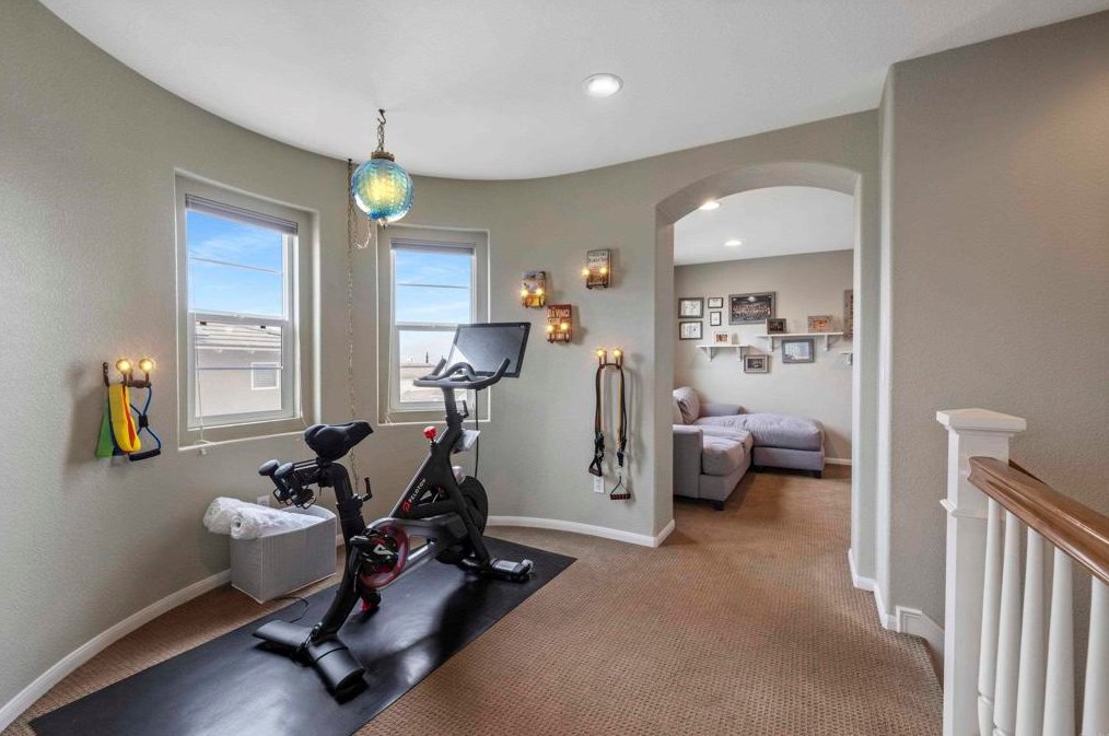 2301 Hummingbird St, Chula Vista CA  91915-2419 exterior