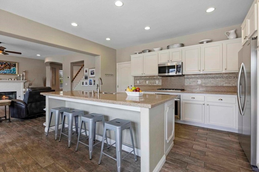 2301 Hummingbird St, Chula Vista CA  91915-2419 exterior