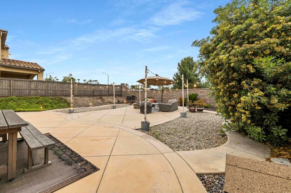 2301 Hummingbird St, Chula Vista CA  91915-2419 exterior