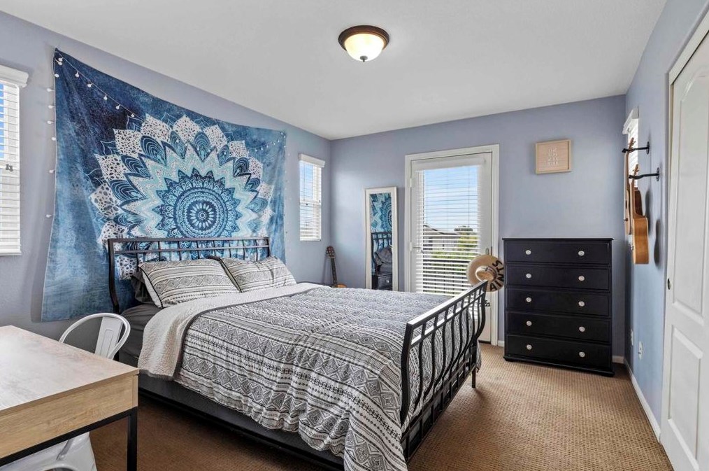 2301 Hummingbird St, Chula Vista CA  91915-2419 exterior