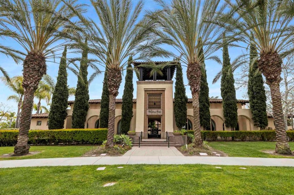 2301 Hummingbird St, Chula Vista CA  91915-2419 exterior