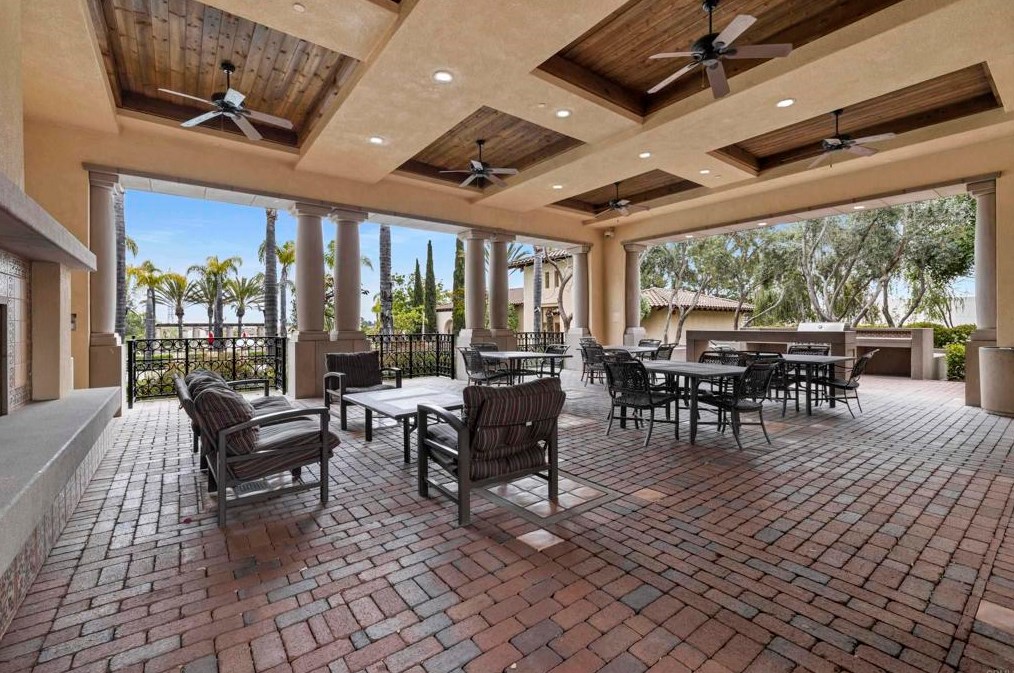 2301 Hummingbird St, Chula Vista CA  91915-2419 exterior