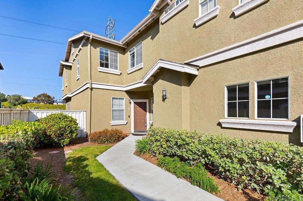 1203 Aruba Cv, Chula Vista CA 91915-1313 exterior