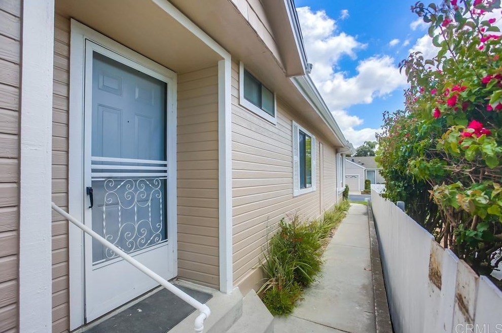 3525 Amber Ln, Oceanside, CA 92056