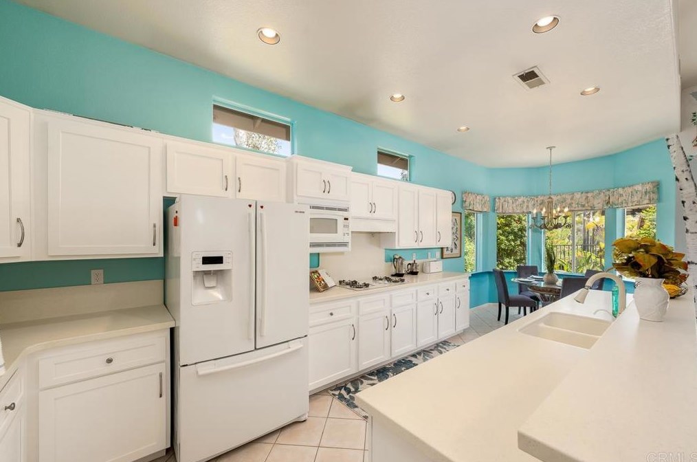1026 Calle De Alcala, Escondido, CA 92025-7672