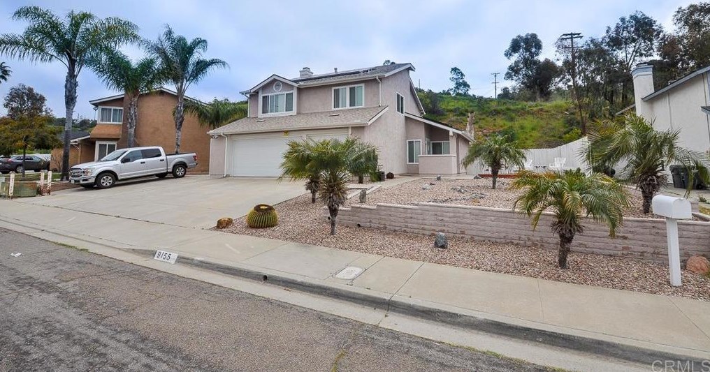 9155 Berkview Ln, Spring Valley, CA 91977-3661