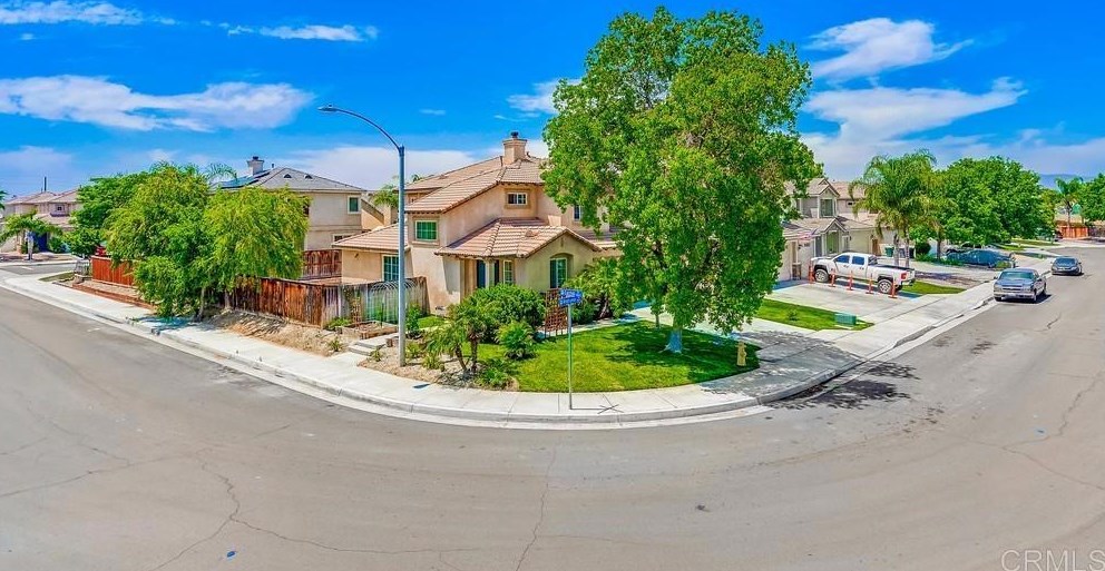 1104 Roadrunner Ave, San Jacinto, CA 92582