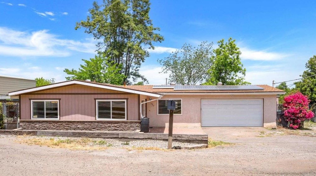 1342 Windmill Rd, El Cajon, CA 92019