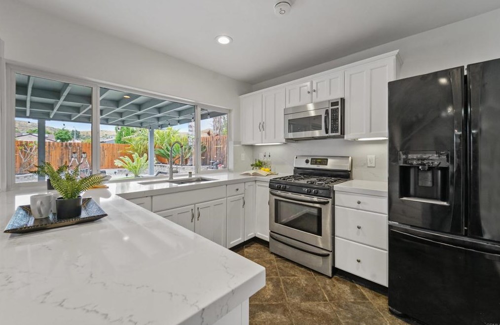 10346 Woodpark Dr, Santee, CA 92071-1739