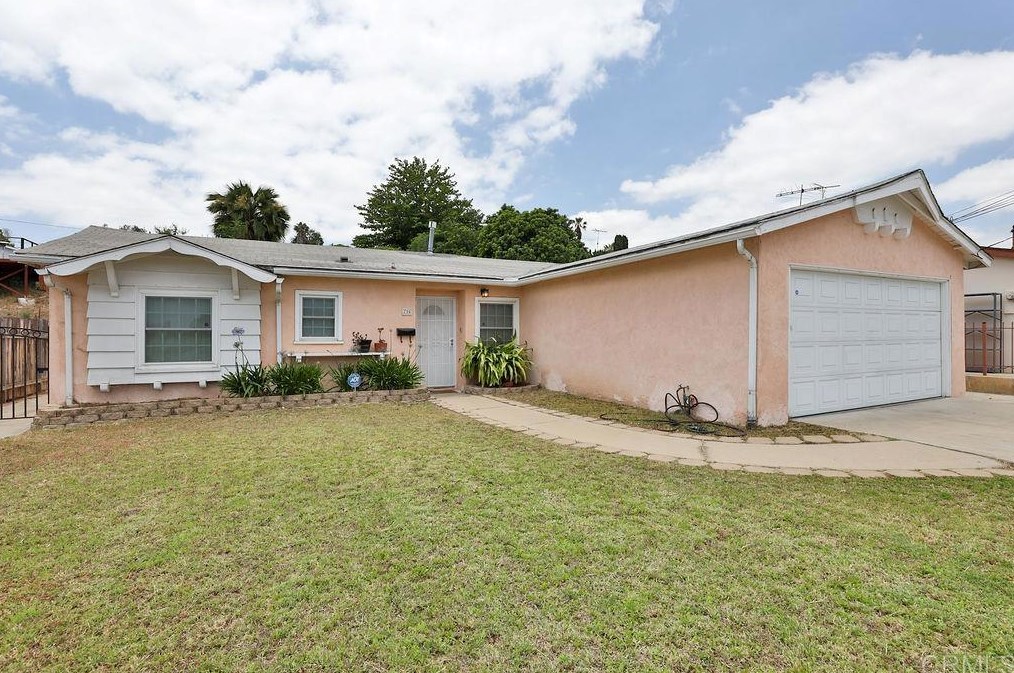 716 Osage St, Spring Valley, CA 91977-5516