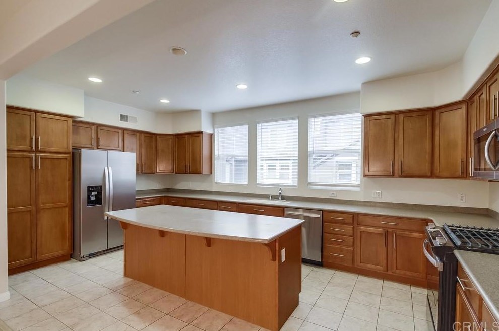 1805 Clare Ln, Santee, CA 92071-7301