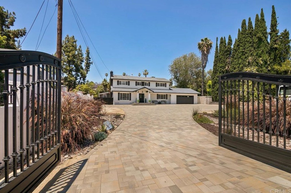 9222 Lemon Ave, La Mesa, CA 91941