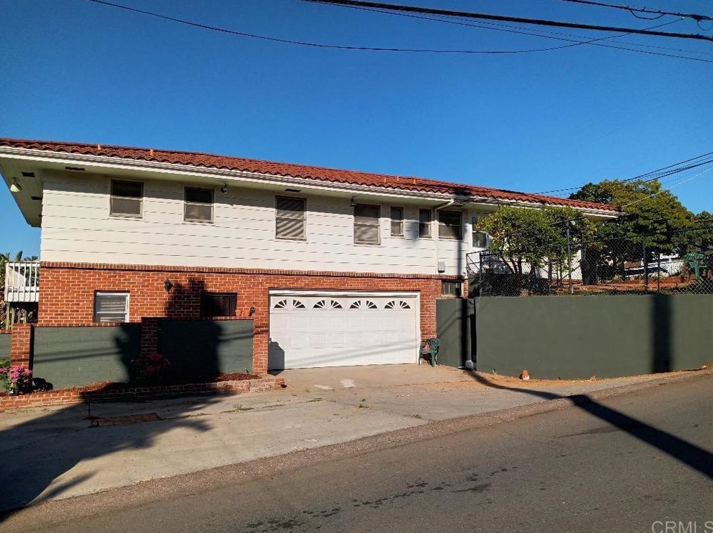11806 Walnut Rd, Lakeside, CA 92040