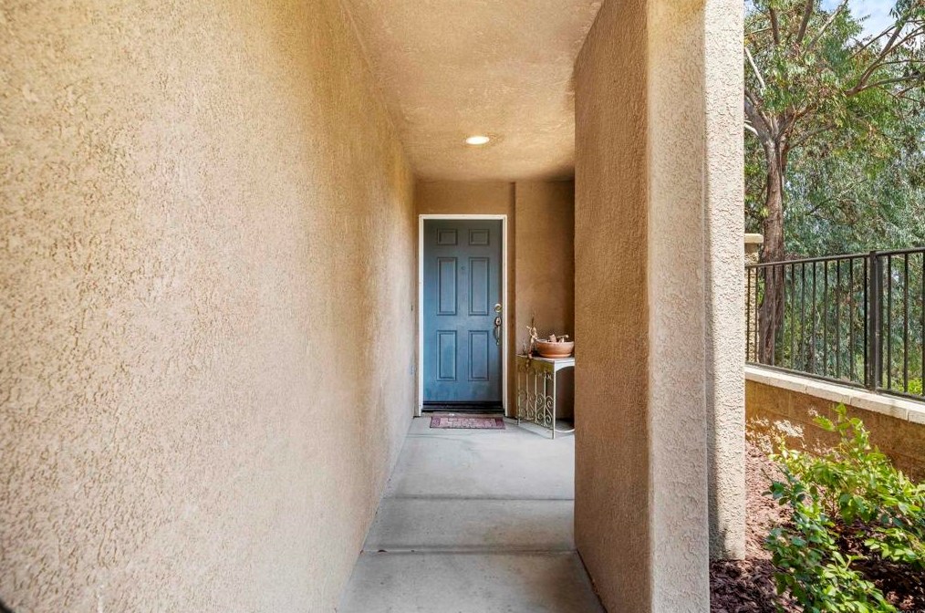 853 Caminito Bella Rosa, Chula Vista, CA 91911-7052