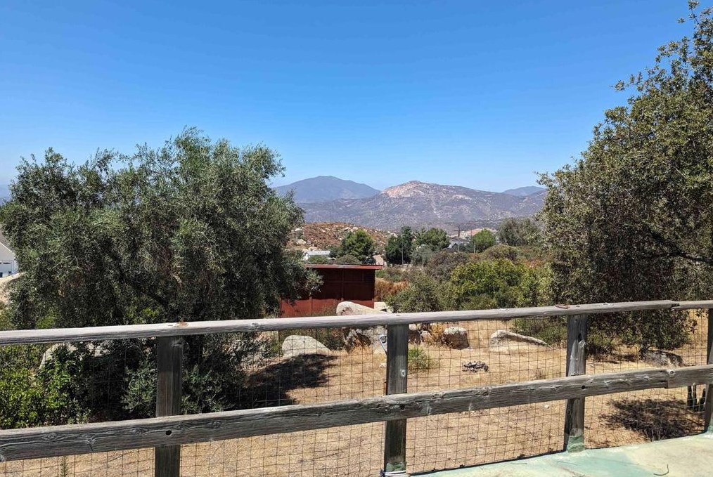 3910 Carveacre Rd, Alpine, CA 91901