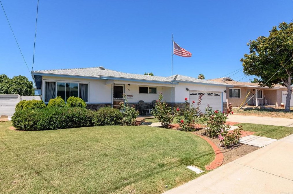 233 San Miguel Dr, Chula Vista, CA 91911-1429